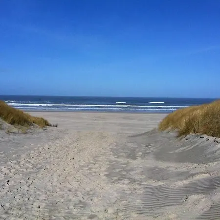 Reethuus Sued Modern Retreat *