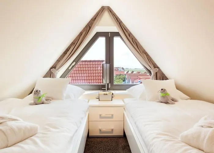 Reethuus Sued Modern Retreat * ユイスト