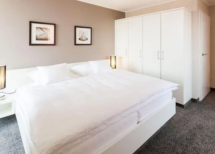 Reethuus Sued Modern Retreat * ユイスト